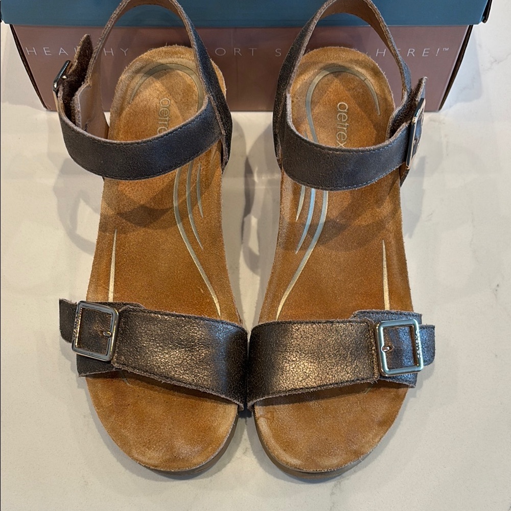 Aetrex Women's Bronze and Tan Wedge Sandals